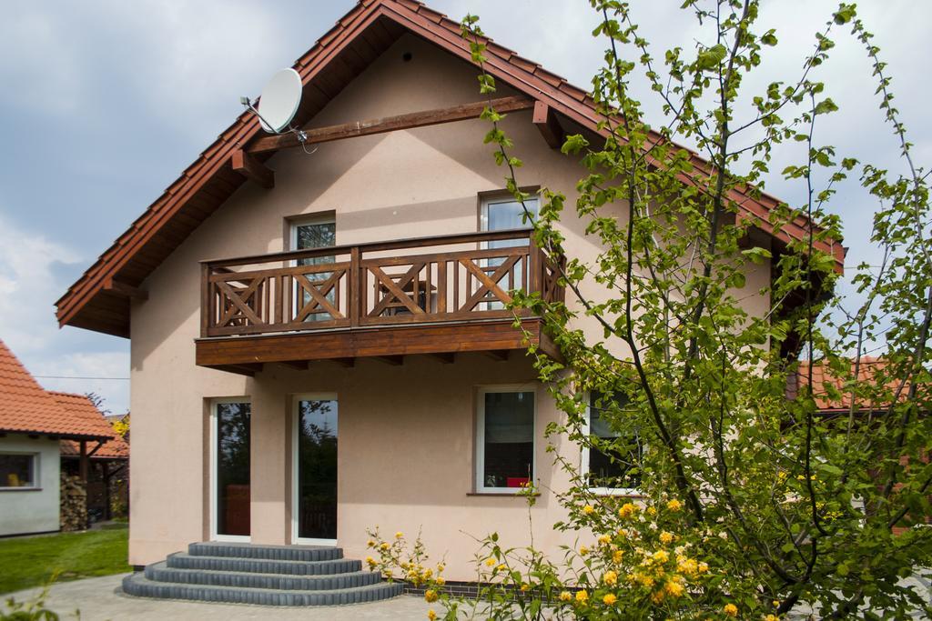 Apartamenty I Domki Osinscy برانييوو المظهر الخارجي الصورة